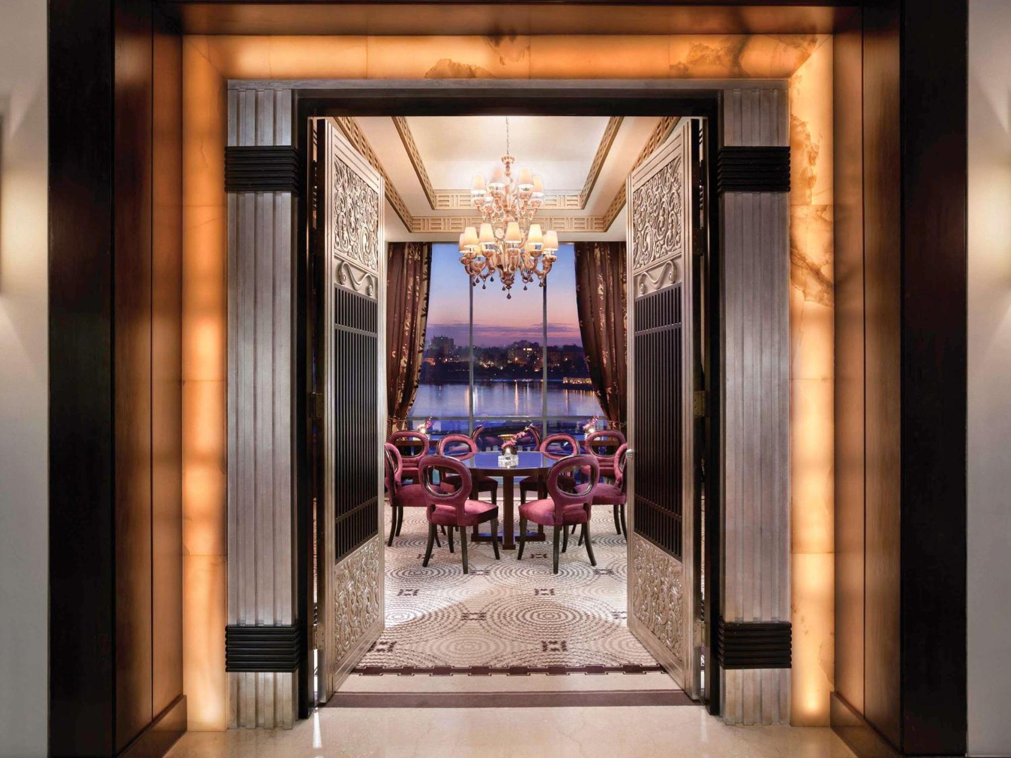 Fairmont Nile City Cairo Exterior photo The entrance to the club