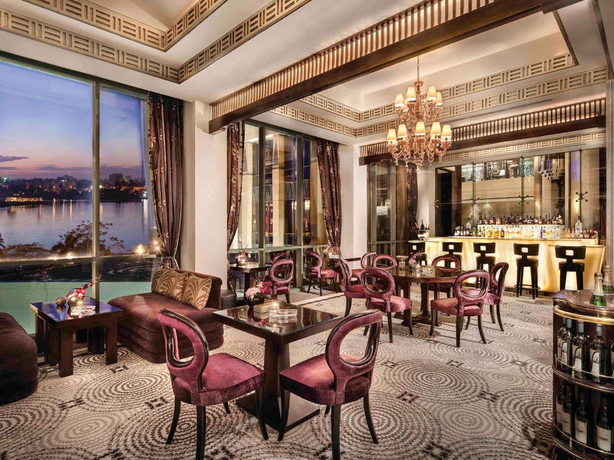 Fairmont Nile City Cairo Exterior photo The Bar